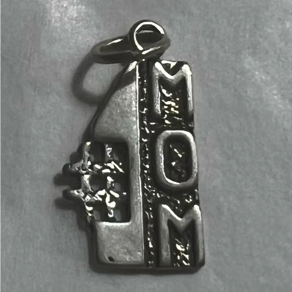 #1 MOM CHARM STERLING SILVER